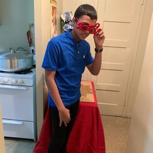 Meet your Posher, Carlos